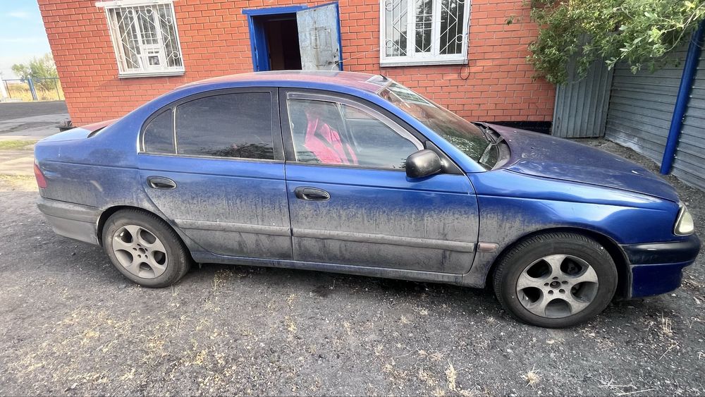 Продам  таета авенсис