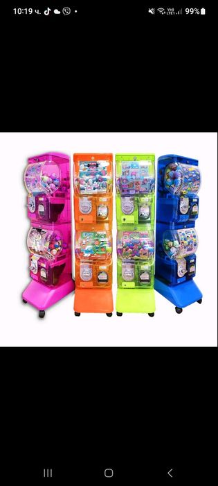 Вендинг машина за капсули и играчки