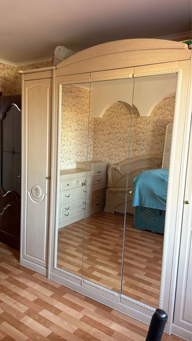 Шкаф, комод и прикроватные тумбочки