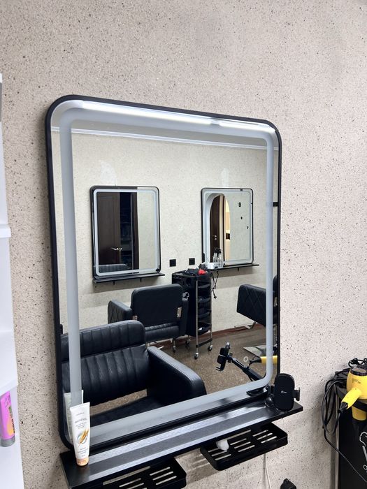 Продам зеркало для парихмахера