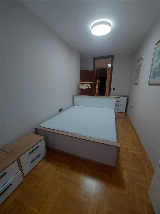 Дава се под наем Тристаен апартамент в София, Малинова долина - 78 кв.м за 663 € - Снимка #2