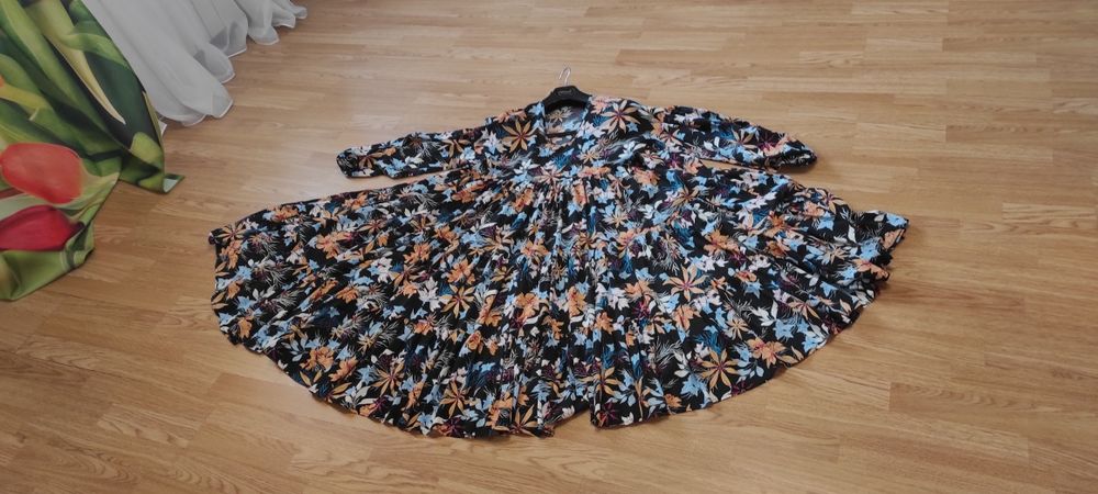 Продам женское платье