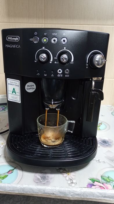 Expresor cafea DeLonghi Magnifica