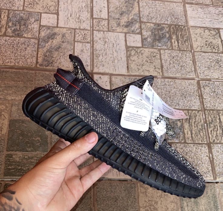 Adidas yeezy 350 V2 Black Reflective