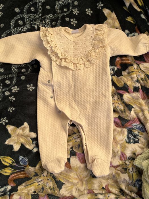 Продам детские вещи.