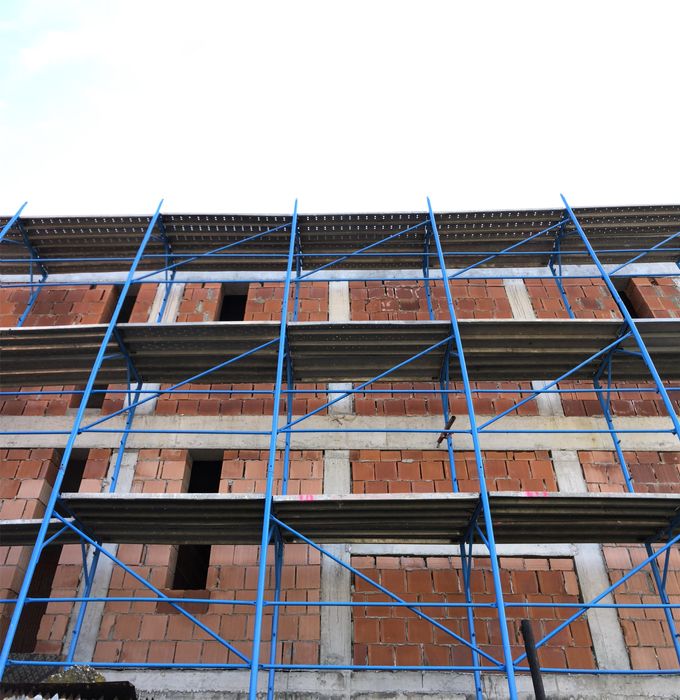 Schela metalica de inchiriat