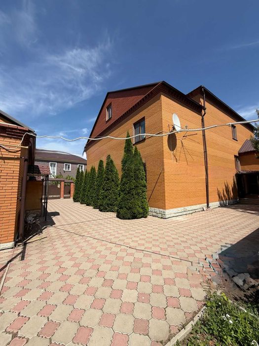 Продаётся 3-х уровневый дом, в микрорайоне Самал.
