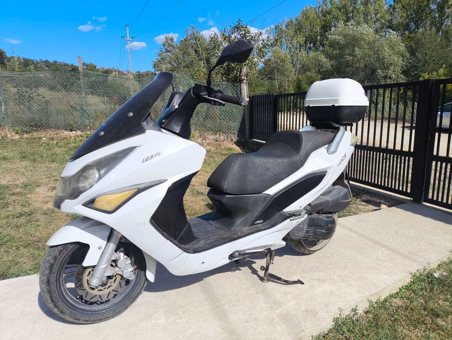 Scuter Daelim SV 125 s3
