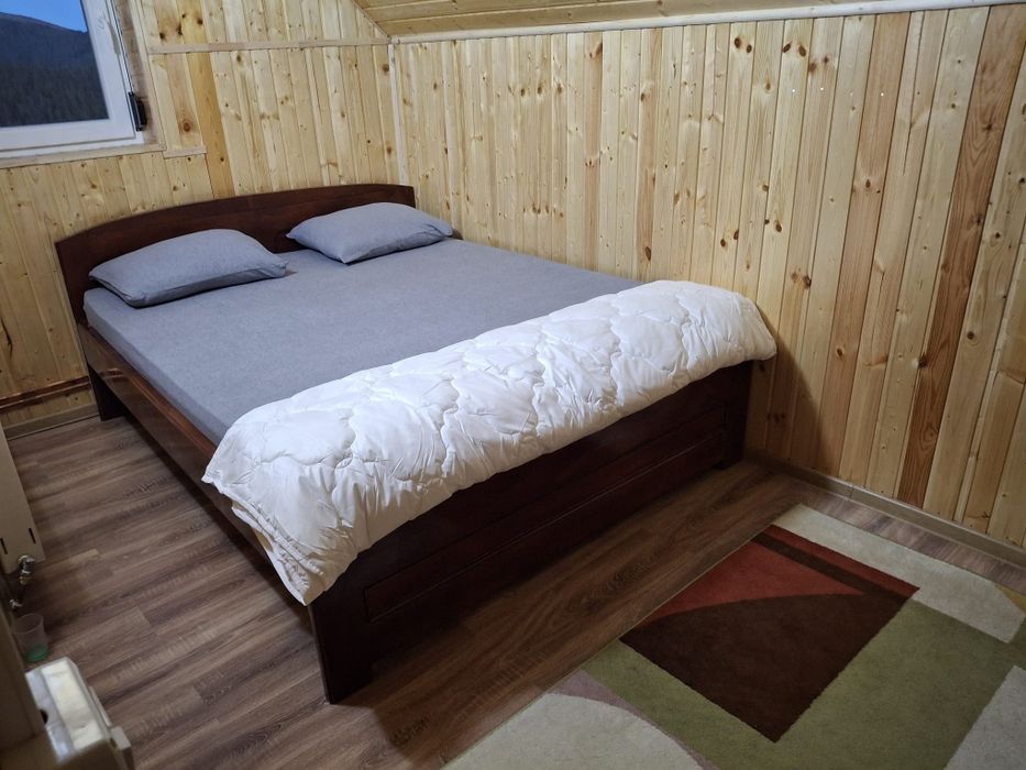 Închiriez cabana Ranca .!Se închiriază doar integral și are 16 locuri!