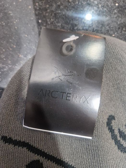 Arc'teryx beanie y2k