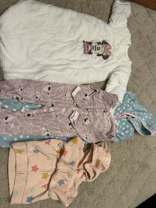 Lot hainute pentru fetite marimi intre 6-24 luni si cateva de 2-3 ani
