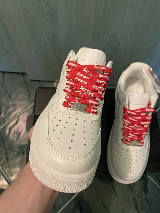Nike Air Force 1 White Supreme