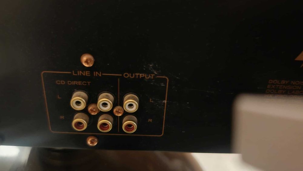 Предлагам за продажба стерео касетен дек TEAC V5010  Made In Japan