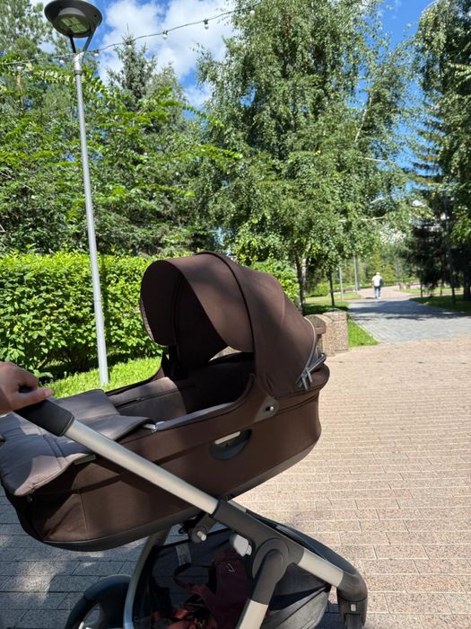 Срочно продам коляску Stokke 2в1