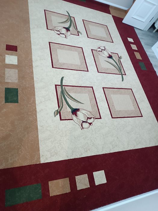 Ковёр В хорошем состоянии