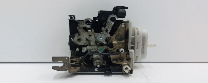 Broasca usa fata dreapta  8d1837016f Audi A4 B5