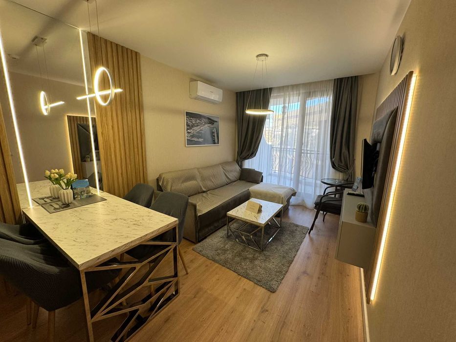 Продава се Двустаен апартамент в к.к. Слънчев бряг - 64 кв.м за 1180 €/кв.м - Снимка #2
