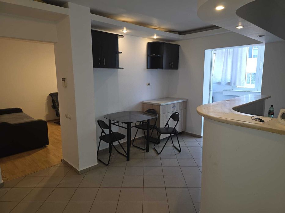 Apartament vu 3 camere foarte spatios in Exercitiu langa liceul Dinu Lipatti