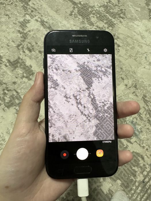 Телефон Samsung A3 Onwer