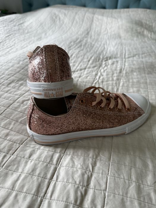 Tenisi converse purtati dar in stare foarte buna 37