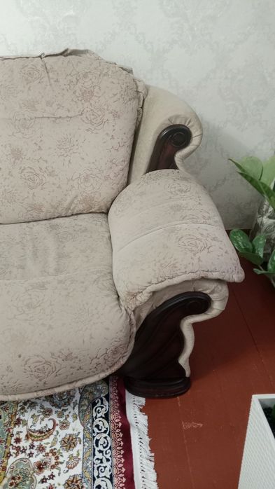 Диван тройка продам