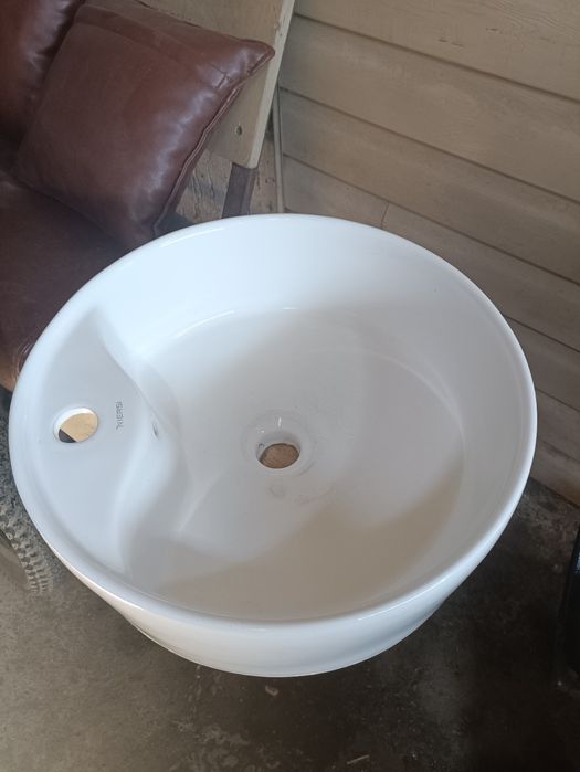 Раковина накладная