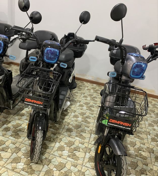 Skuter YANGi choʻntak  14 diska 55 tezlikga chiqadi bonuslar kaska