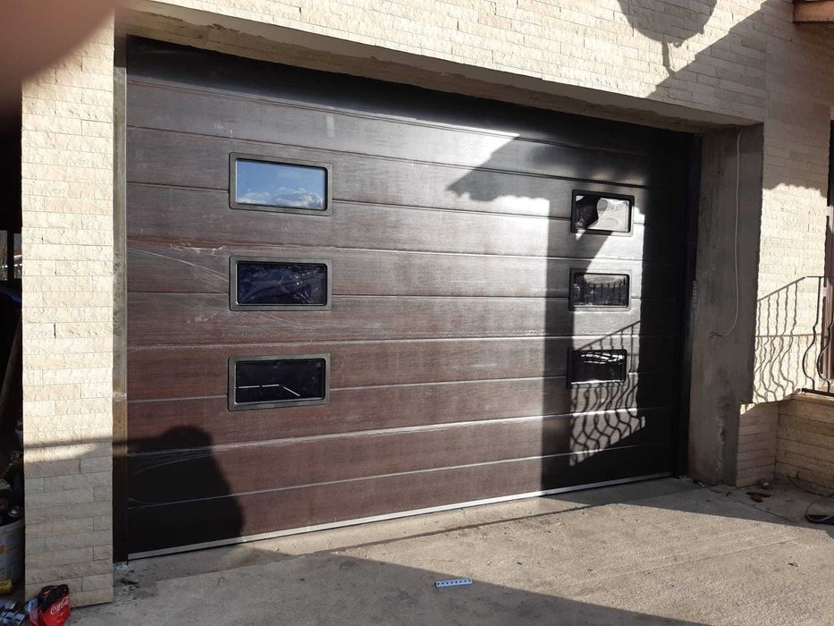uși de garaj automatizate