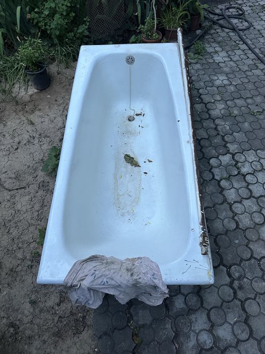 Chugun vanna srochniy sotiladi