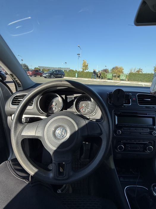 VOLKSWAGEN Golf 2010 — imagine 4