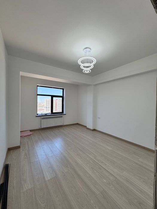 Продам срочно свою квартиру 74 кв.м новостройка массив 5