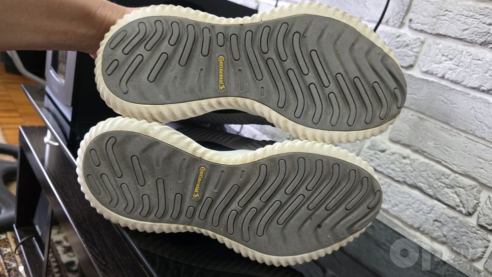 Оригинальные кроссы adidas