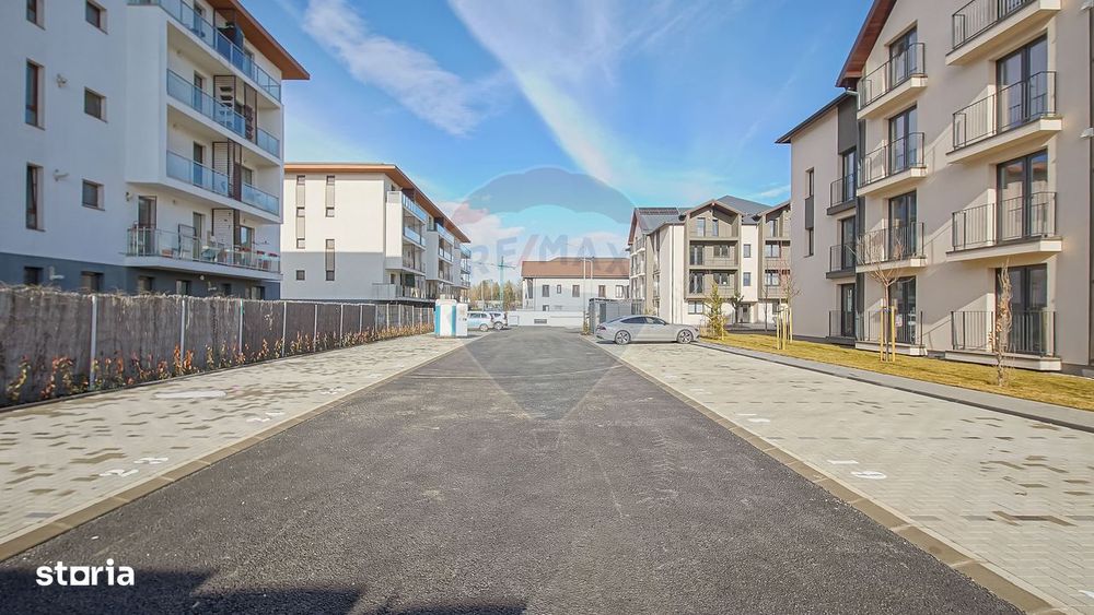 Garsoniera decomandata, 40 mp utili, etaj 1 | ROKMAN | Zona Tractorul