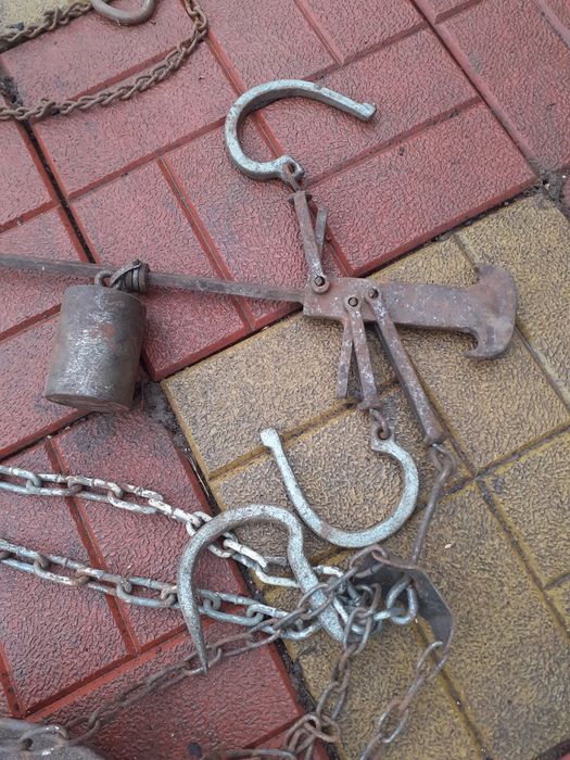 Стари кантари с  топузи 100 кг и 20 кг