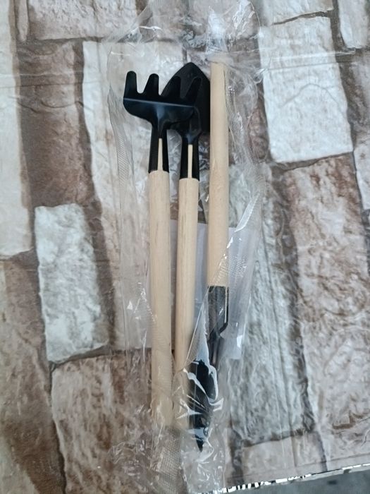 Doar azi! Set pentru ghivece