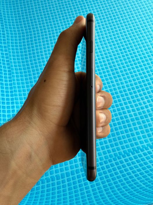 iphone8 64G почти идеал холатда бунака состояния жуда кам