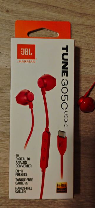 JBL TUNE305C слушалки