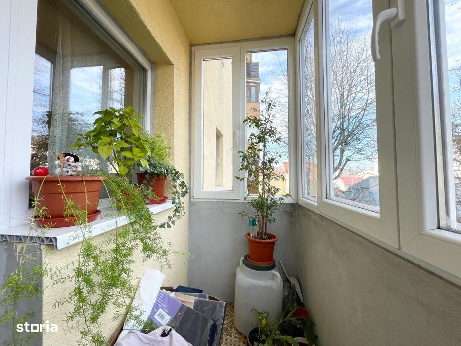 Apartament 3 camere, 2 bai, etaj 2 - Girocului