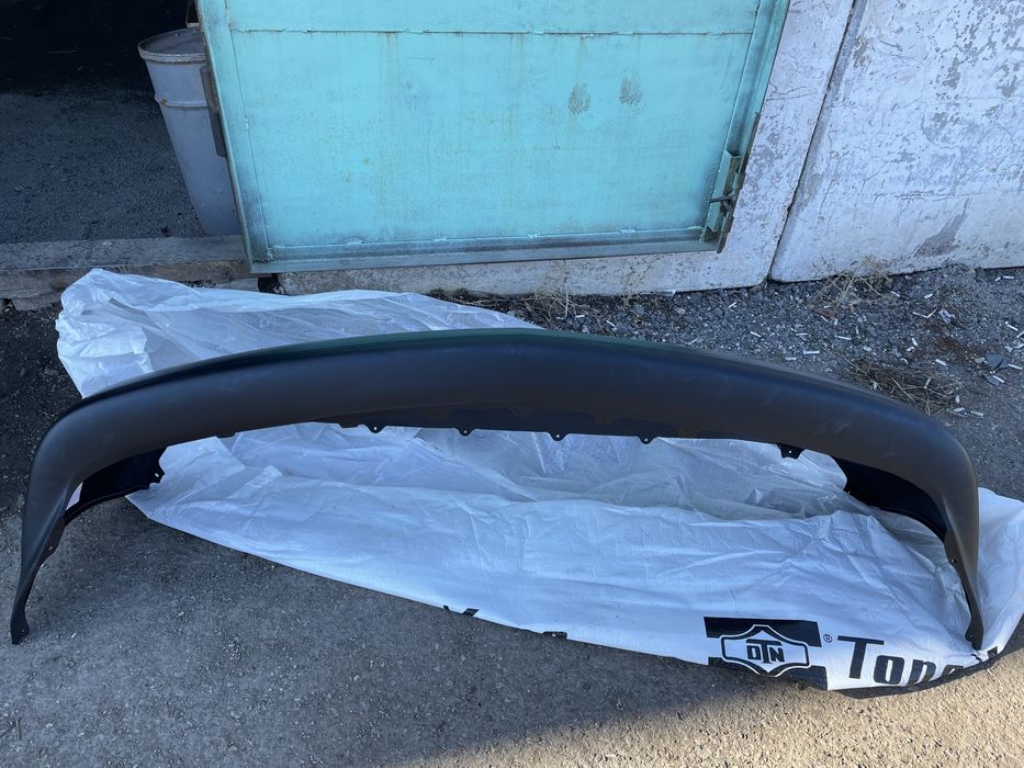 Передний бампер на Lexus Rx300