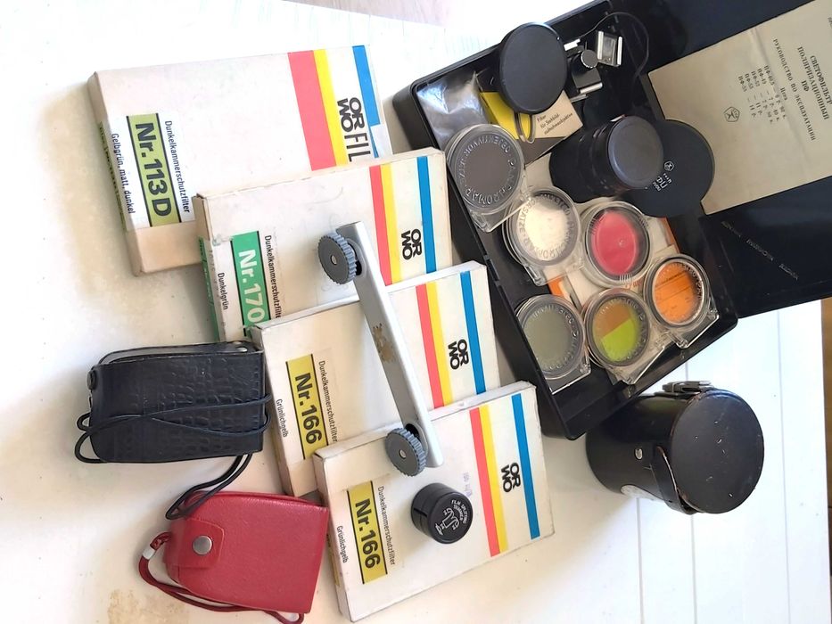 Фотографски аксесоари–филтри,  фотонож  и други - виж снимките