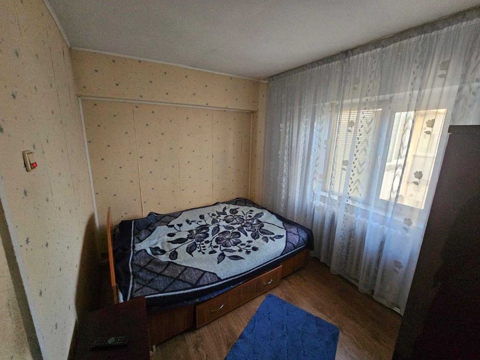 Apartament 3 camere, decomandat - Mai multe