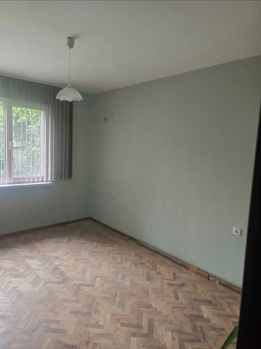 Дава се под наем Офис в Русе, Център - 18 кв.м за 102 € - Снимка #1