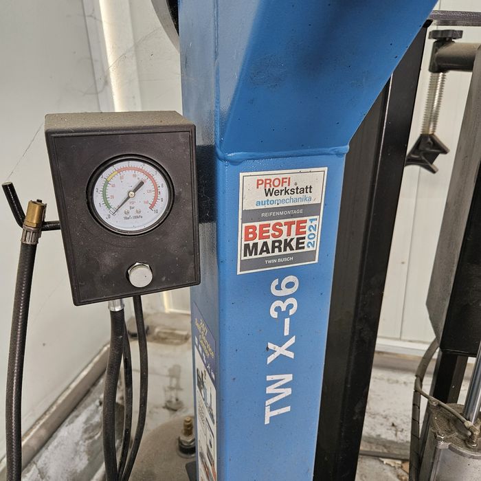 Автомобилни гуми