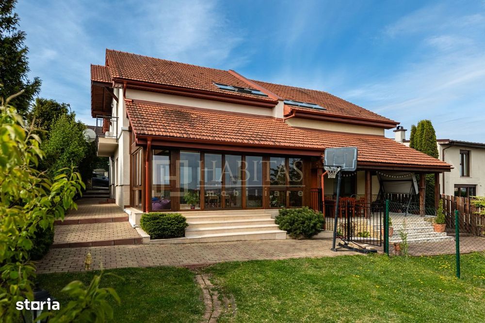 Casa cu materiale de calitate, 639 mp teren, zona deosebita, Borhanci