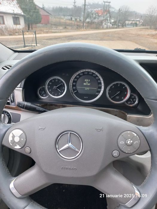 Vand Mercedes-benz E 220