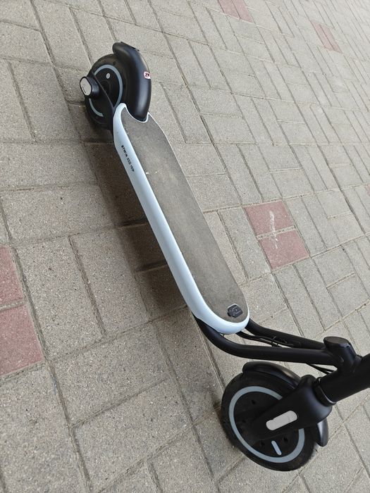 Vând trotinetă electrică