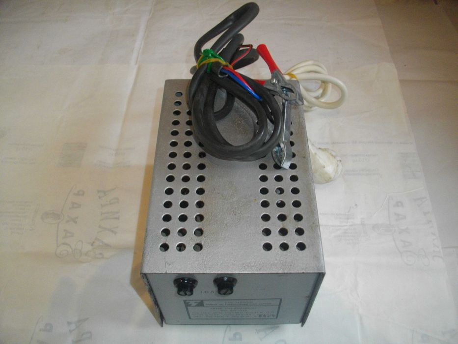 Товарна вилка Понижаващ трансформатор 24V Зарядно Отоплител СтартерKIA