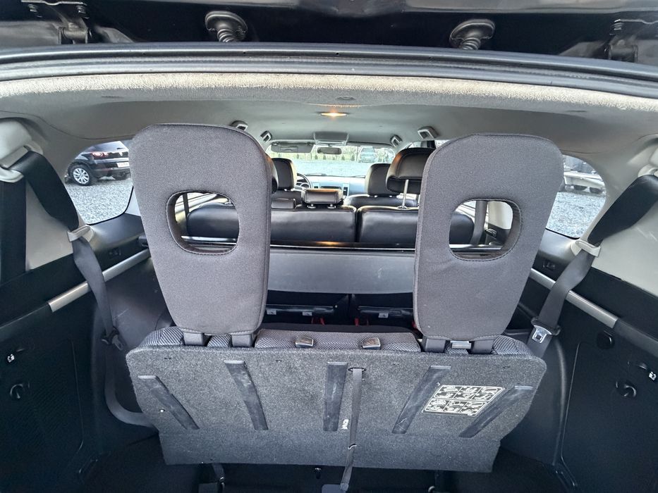 Vind citroen c crosser 2.2 tdi an 2008 full!! 7 locuri 4x4