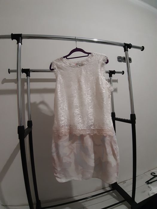 Продам разные красивые платья  все по 2000