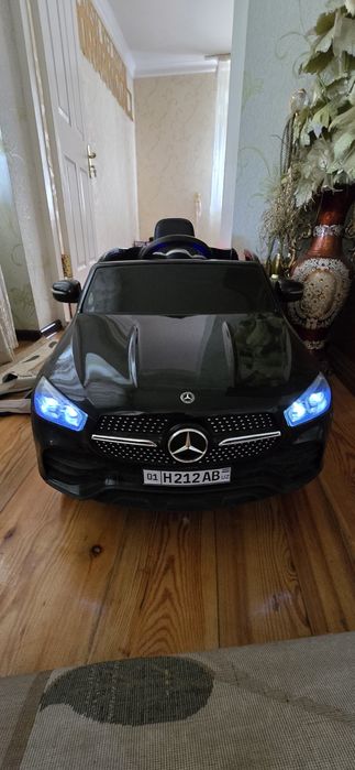 Болалар машинаси Mers. Заядка пултли